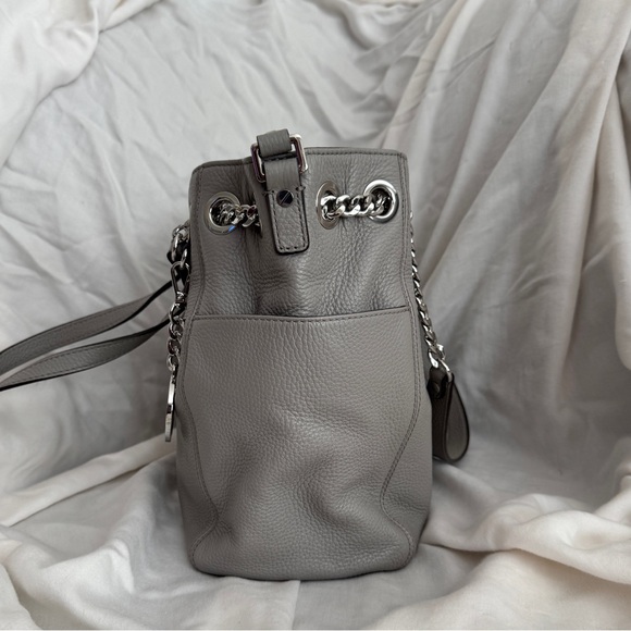 Michael by Michael Kors Grey Pebble Tote Purse with silver chain hardware NWOT - Picture 4 of 12